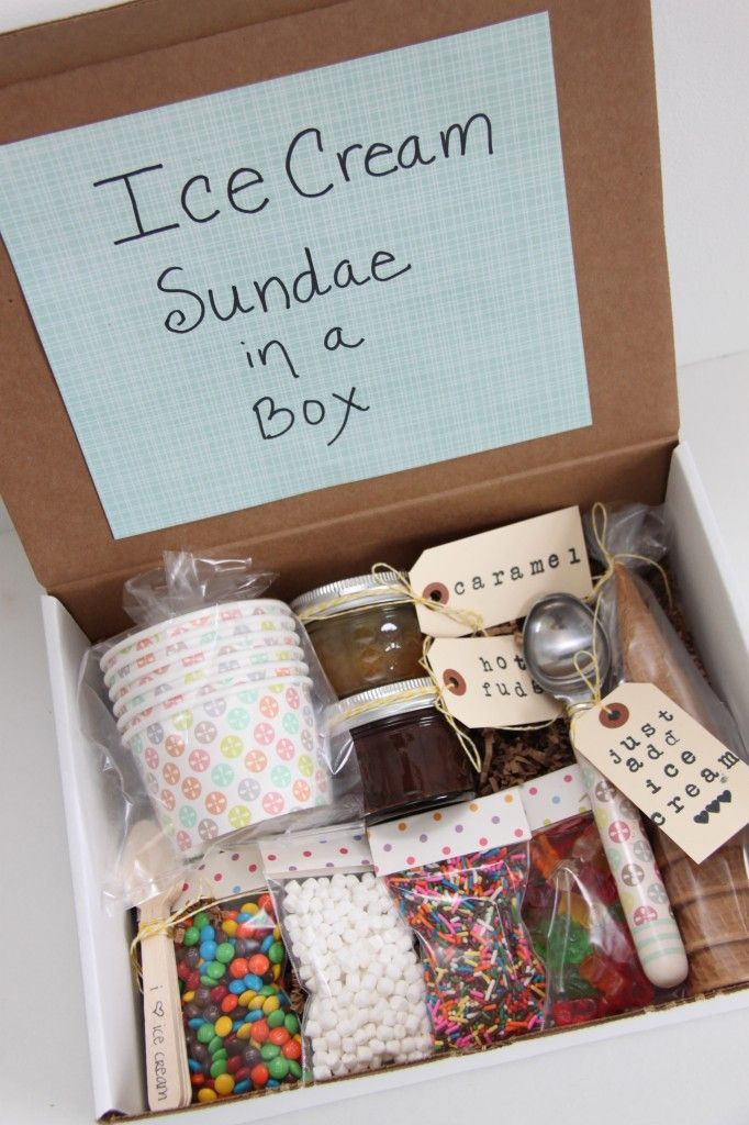 Ice Cream Sundae in a Box! Super cute gift for families#DIY Christmas Gift Ideas