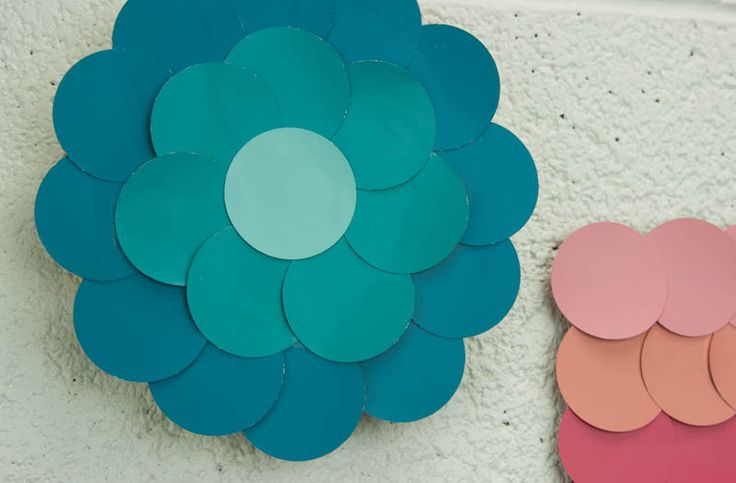 These DIY Paint Chip Wall Art ideas are great for your room or dorm and make gr...