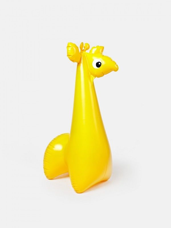 Giraffe inflatable toy by Czech designer Libuše Niklová at moonpicnic.com