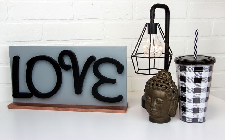 This tutorial for DIY Love Room Decor is easy to make and super cute when finish...