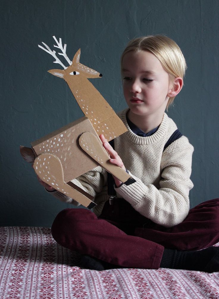 DIY reindeer gift box