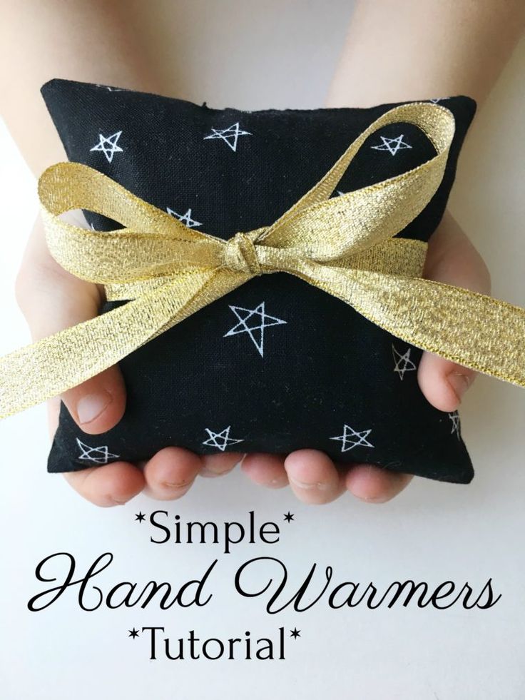 Simple Hand Warmer Tutorial from Simple Simon and Co. A great handmade holiday g...