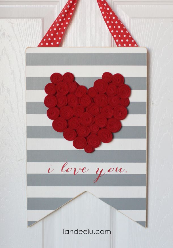 So many adorable DIY Valentine's Day signs! Make your own this Valentine&#39...