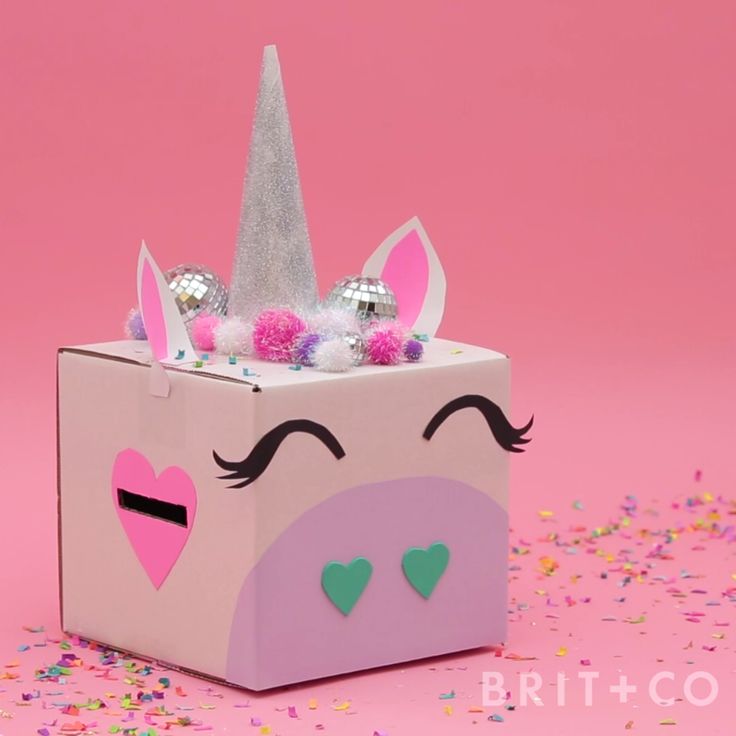 You can make a unicorn Valentine's Day gift box by following along with this...