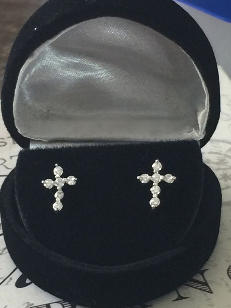 1CT Diamond Cross Platinum Stud Earrings