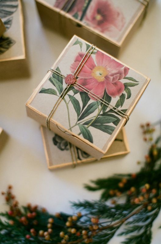 Botanical gift wrap | Once Wed
