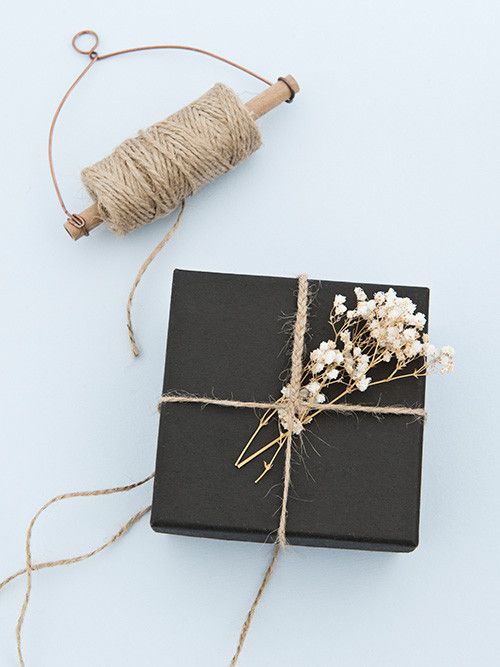 love the packaging AND the way they hang the twine spool... I'm so going to ...