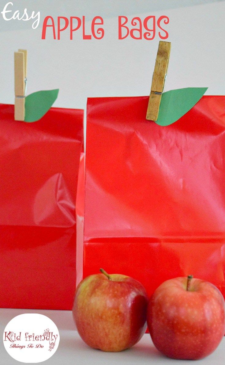 An easy apple bag craft! Perfect for fall harvest parties and preschool! www.kid...