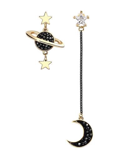 Stylish K-Pop Moon and Star Earrings. Best Stocking Stuffers for Teenagers.