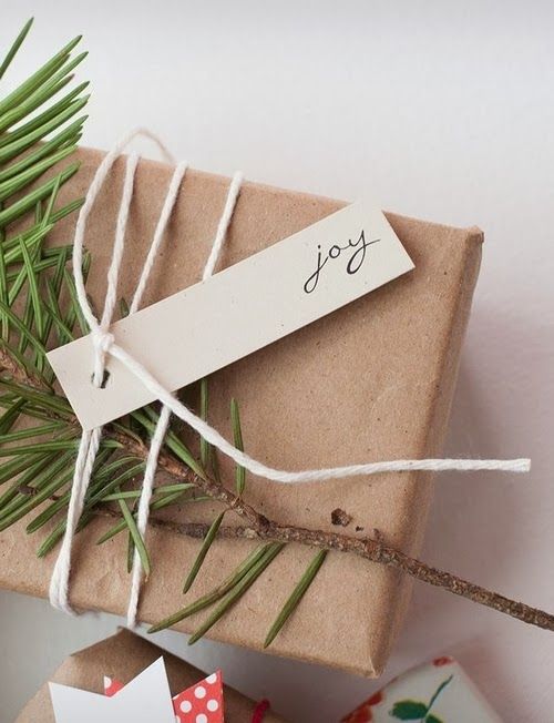8 Stylish Christmas Gift Wrapping Ideas