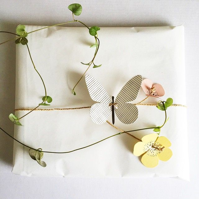 fields of joy | 20 easy pop-out butterflies and flowers | design: jurianne…