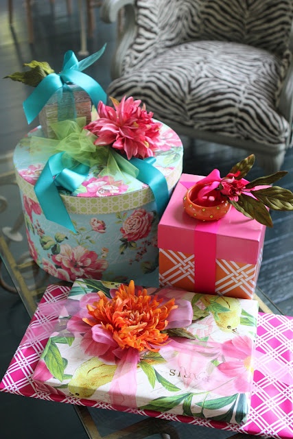 ♥ Love the pretty packages!