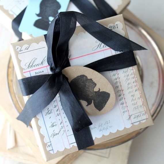 Vintage-Styled Wrapping