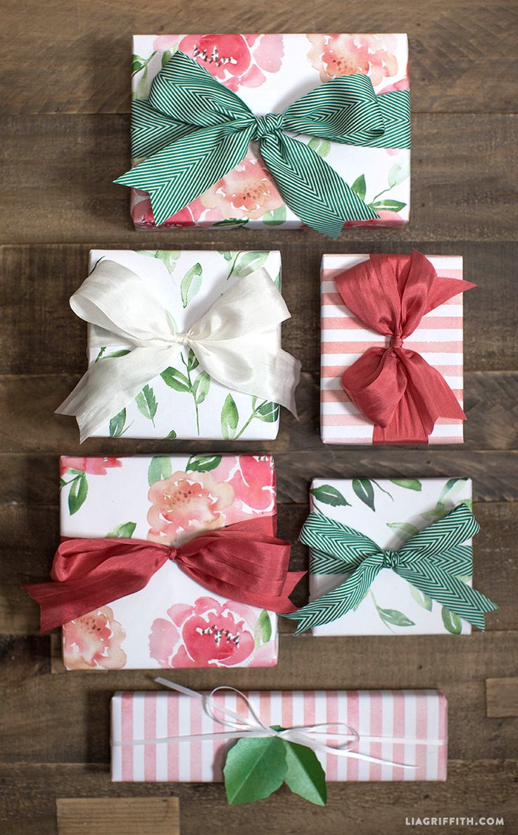 Free Printable: floral watercolor gift wrap