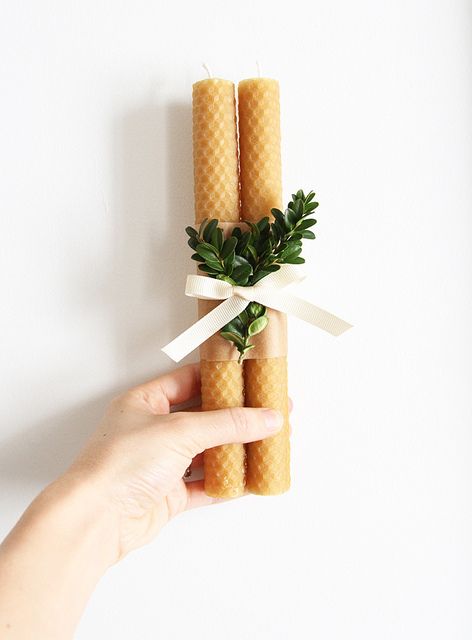Make your own rolled beeswax candles via Reading my Tea Leaves