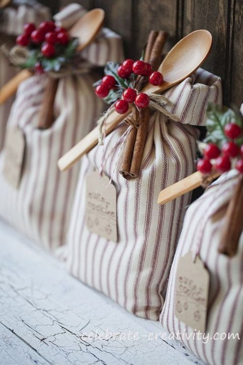 These are fantastic ideas - I'm going to start making some for Christmas! 25...