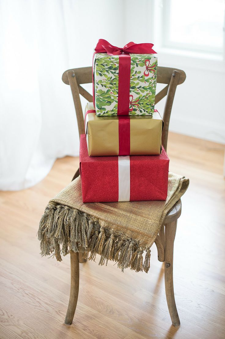 How To: Wrap the Perfect Gift with Paper Source Photo: Jenny Moloney www.jennymo...