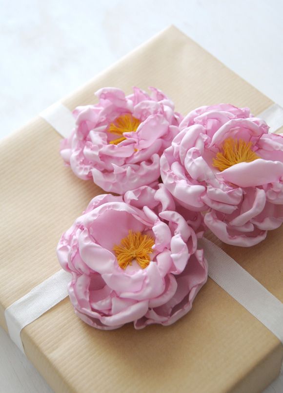 DIY Fabric Peony Flower Accessories + Gift Toppers - Home - Creature Comforts -...