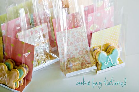 cookie bags with scrapbook paper inserts...cute!