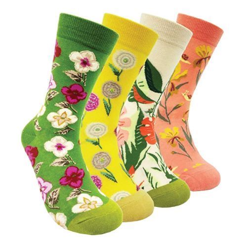 Pretty Flower Socks | Inexpensive Gifts For Mom Who Has Everything