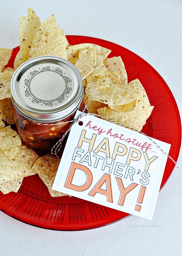 Printable Father's Day Tags - Hey Hot Stuff... Salsa and chips gift idea for you...