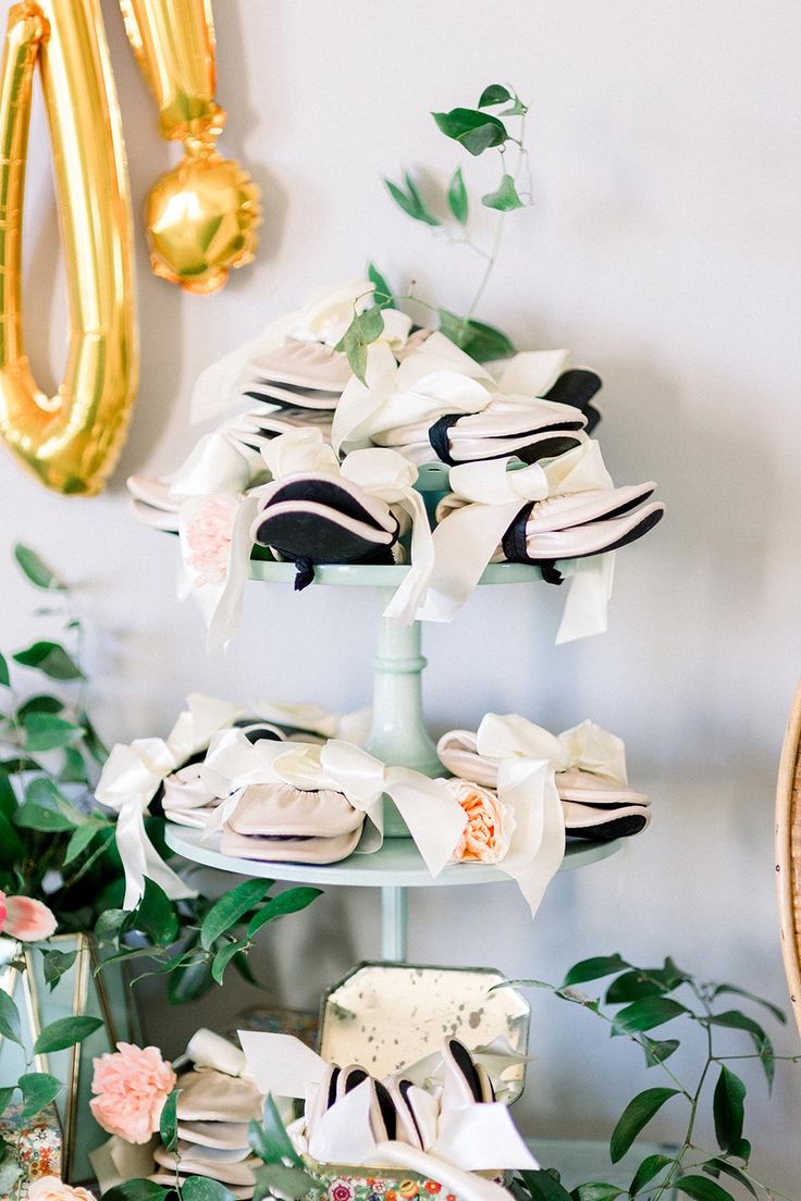 This wedding gift idea is on the up and up, and it is the one thing we see guest...