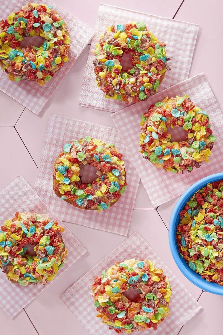 Make Mother's day breakfast fun with Fruity Pebbles donuts.  #mothersday #recipe...