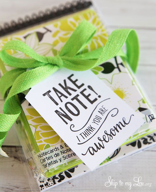 Back to school teacher gift idea: Take note free printable tag #print #backtosch...