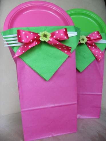 Easy picnic or gift lunch idea #lunch #gift skiptomylou.org