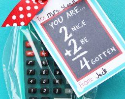 Personalized Calculator with free printable {Teacher Appreciation}