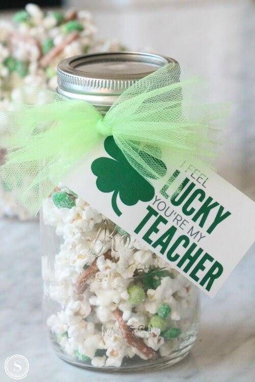 St. Patrick's Day Teacher Treats! A fun gift idea for your teachers for St. Patr...