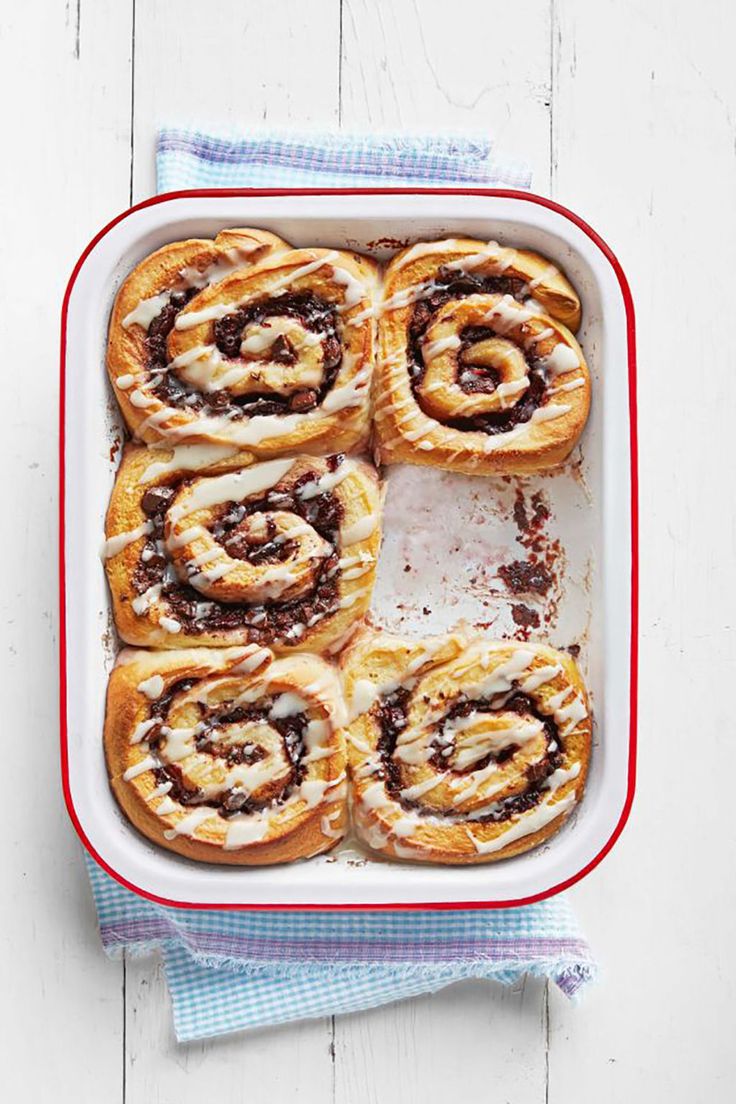 Chocolate-Cherry Cinnamon Rolls