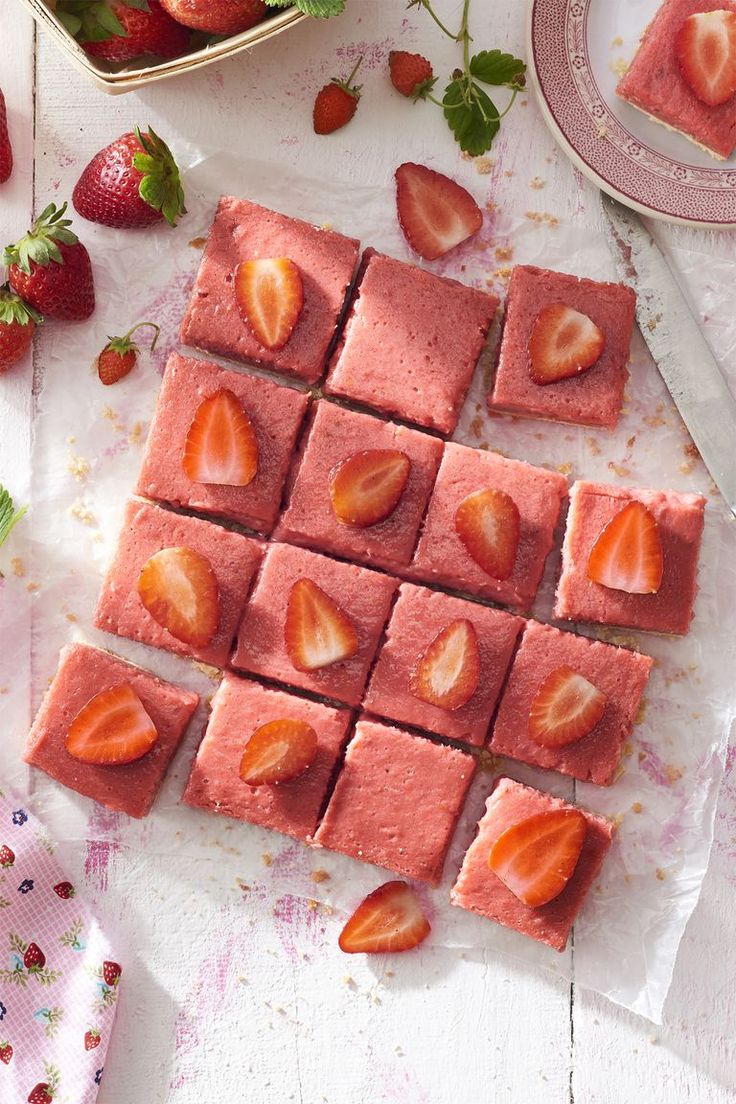 These strawberry rhubarb shortbread bars only take 30 minutes to make—the perf...