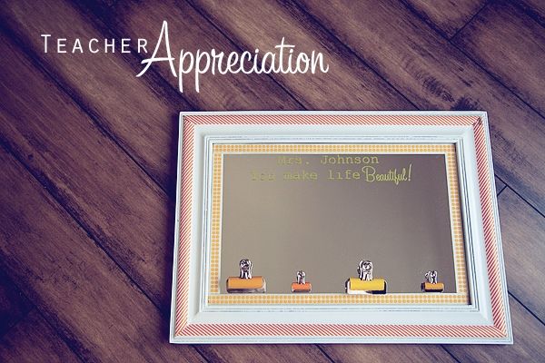 DIY mirror memo idea for Teacher Appreciation shared by Heather from Whipperberr...