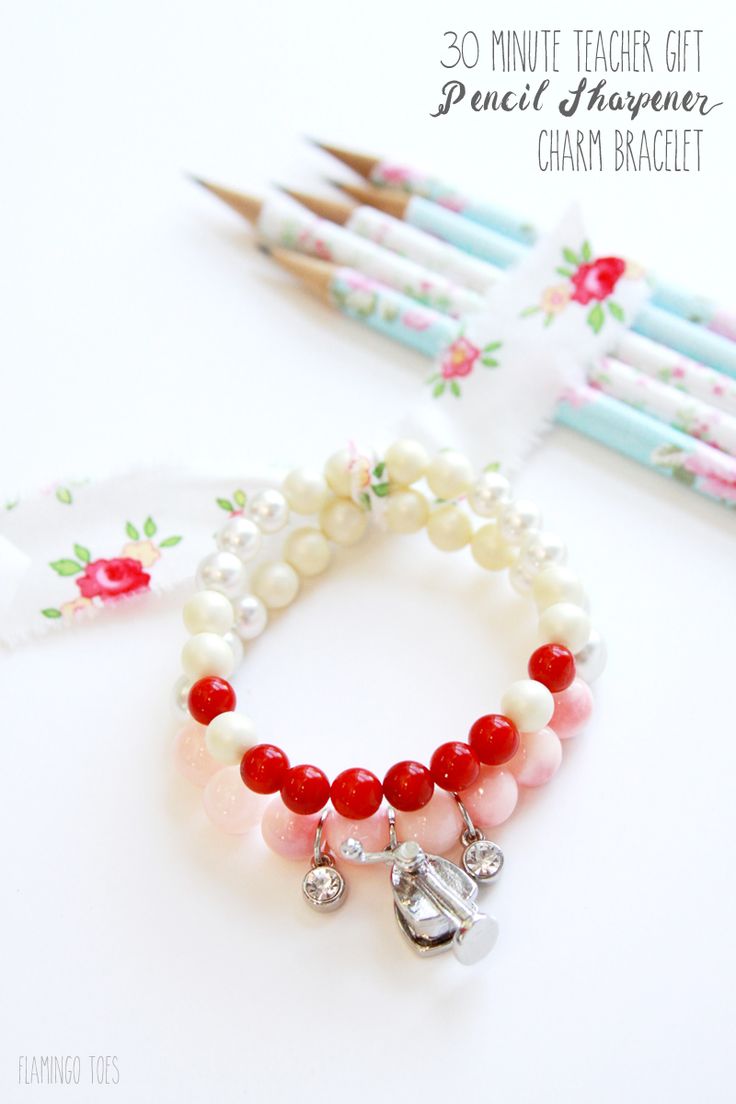 Teacher gift idea: charm bracelet  #gift #idea #teacher
