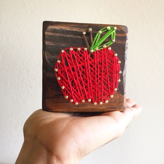 apple string art teacher appreciation gift idea