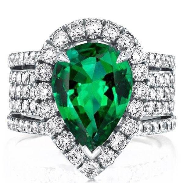 A Stunning 6.5CT Pear Cut Halo Green Sapphire Bridal Set