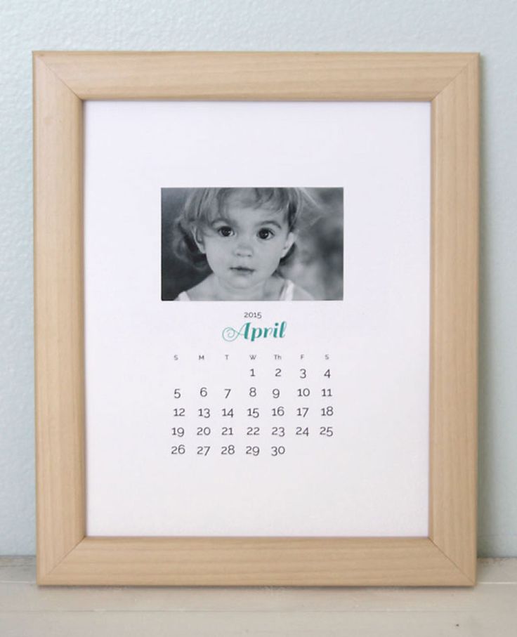 Blogger Autumn used her computer to create these printable PDF calendar pages—...