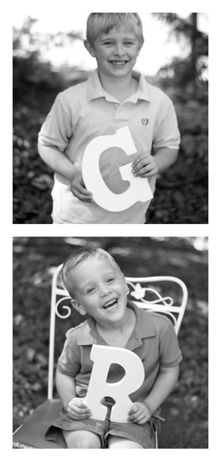 Blogger Jenae took photos of her kids spelling out 