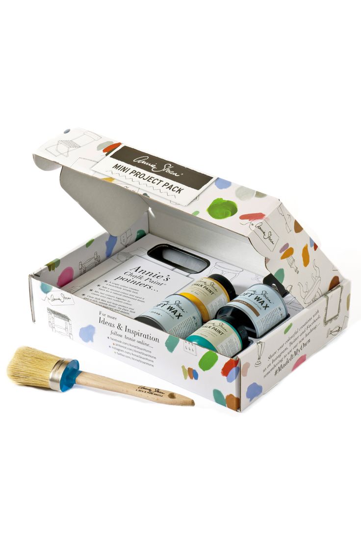 Crafty moms will love this Annie Sloan kit that features paints and waxes perfec...