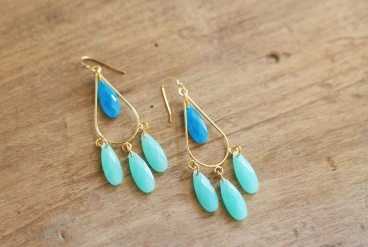 Mom can glam up any outfit with these lightweight teardrop earrings made from ac...
