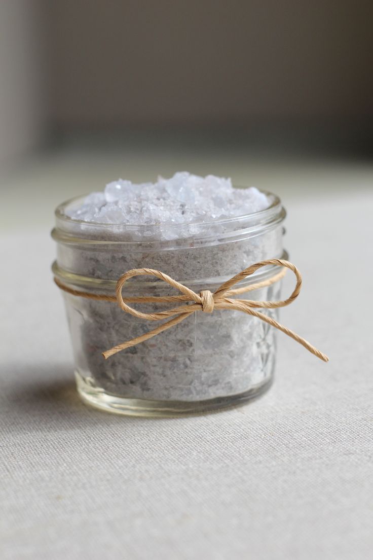She'll want to soak the day away in this relaxing blend of coconut oil, lave...