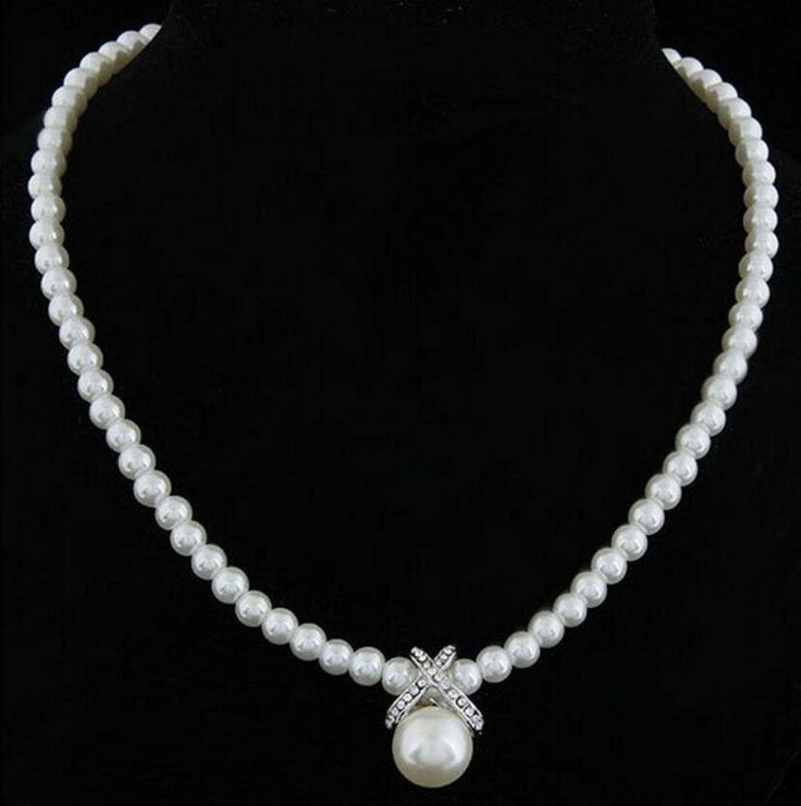 A Vintage Set of Freshwater Pearls Wedding Necklace