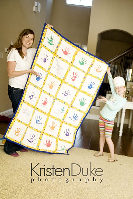 Love this Handprint Quilt!  Check out the tutorial.  It would be a precious teac...